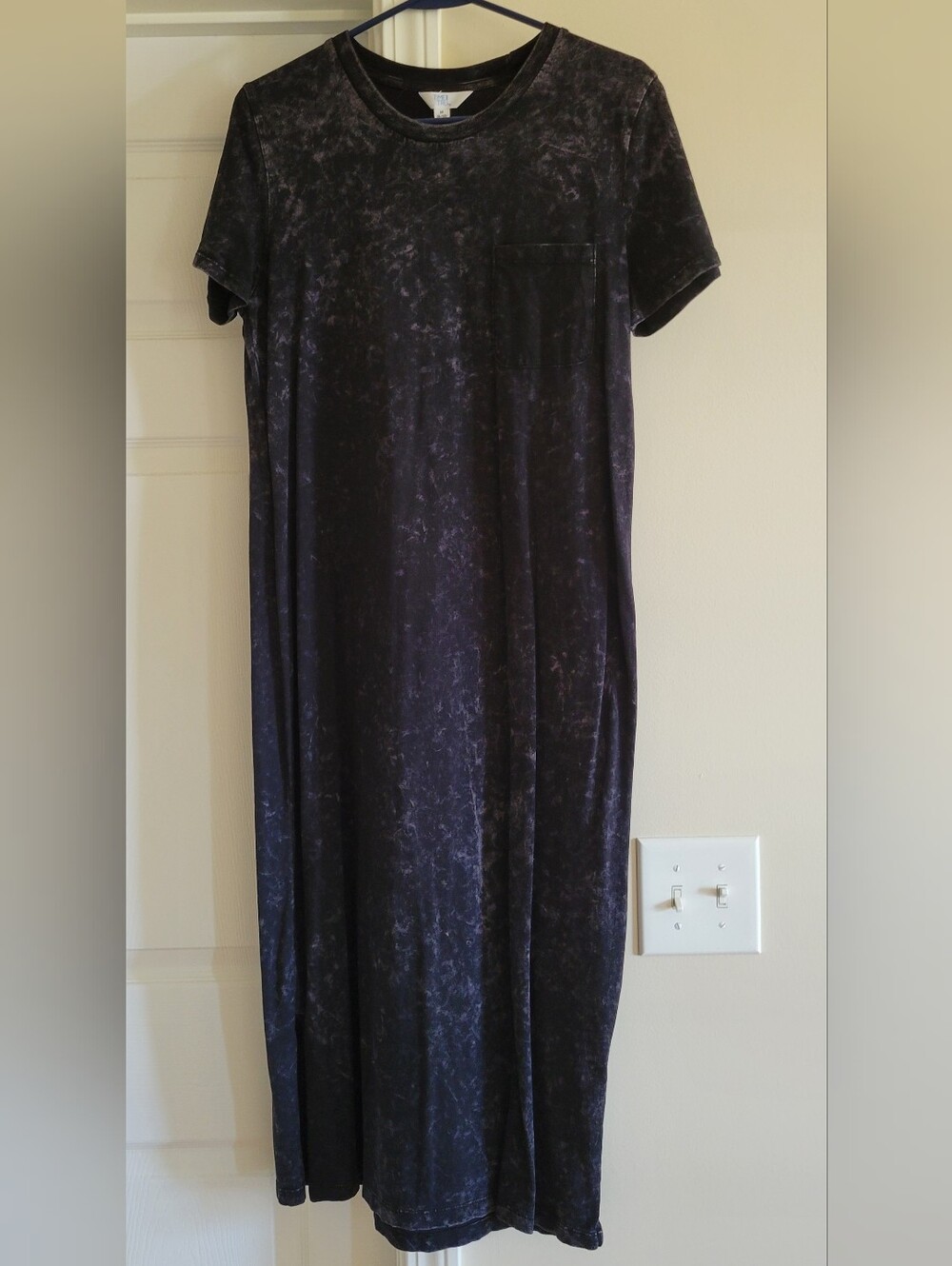 Women’s Short-Sleeve Velvet Maxi Dress in Black